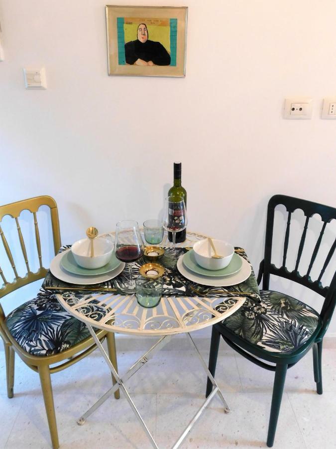 Bezauberndes Steinhaus Mit Garten In Der Altstadt Von 罗维尼 外观 照片